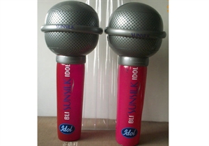 Picture of Guitar and Microphone