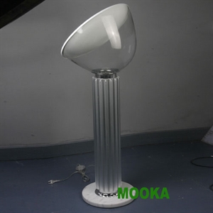Image de Taccia Floor Lamp